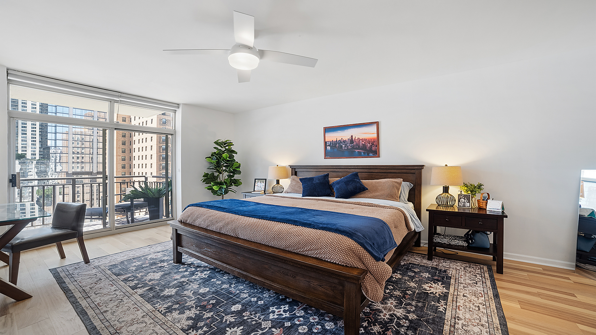 21 W CHESTNUT Street Unit: 1306