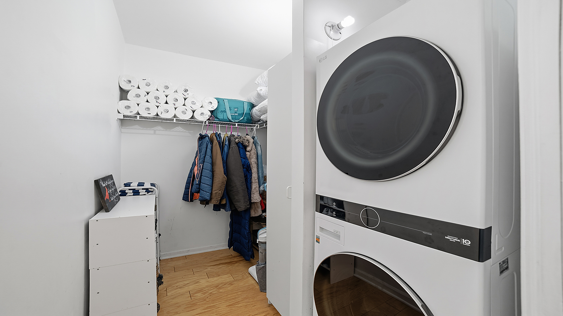 21 W CHESTNUT Street Unit: 1306