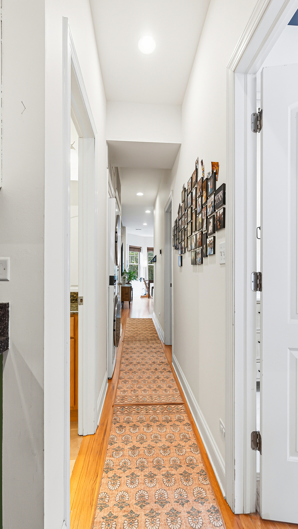 1637 W Granville Avenue Unit: 3