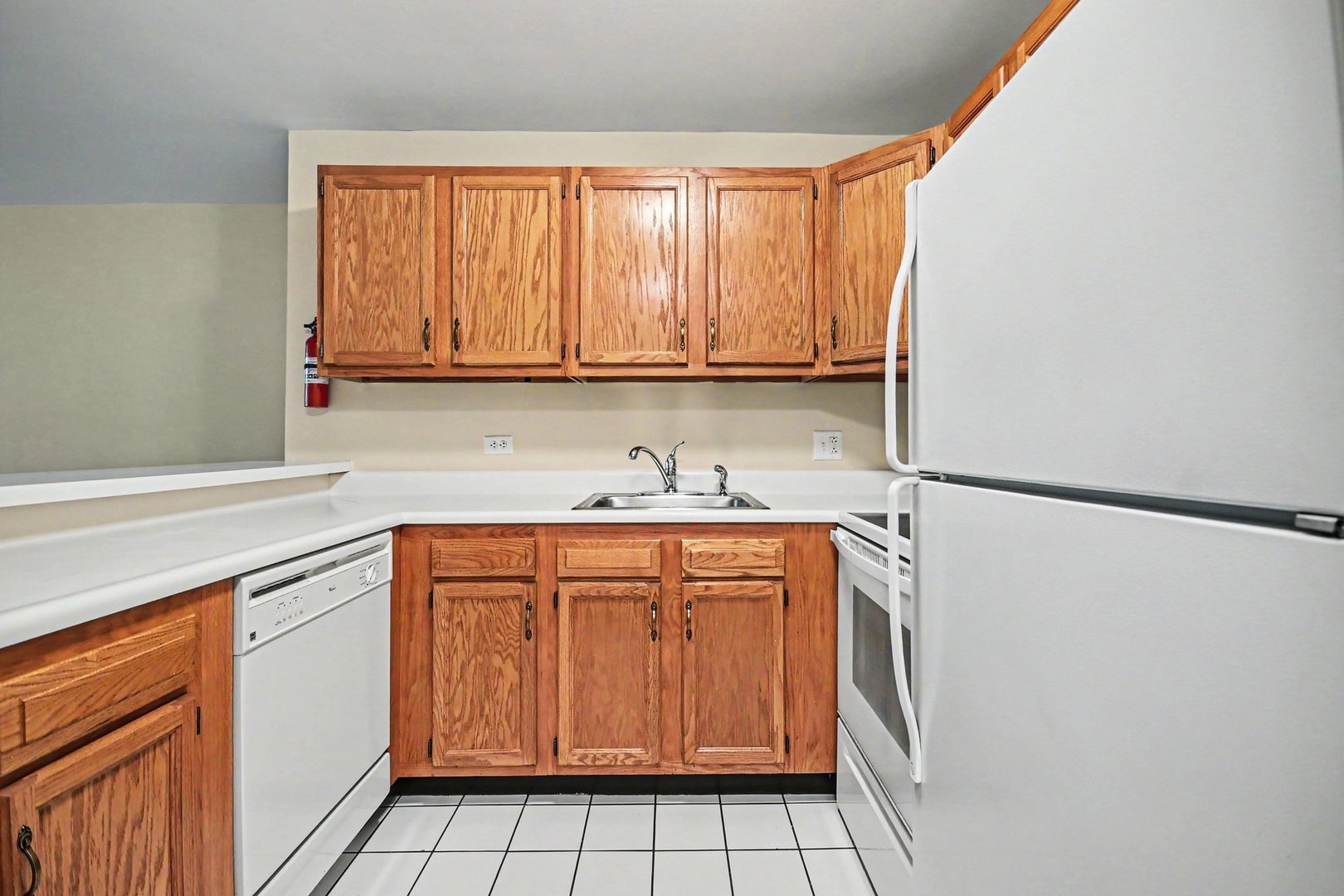1833 FOUR LAKES Avenue Unit: 2D