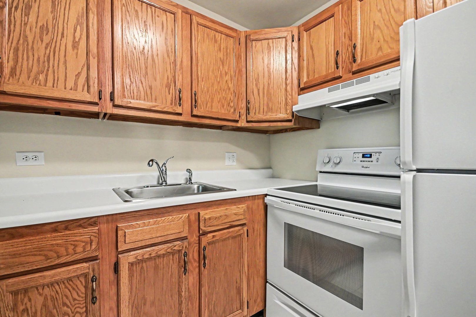 1833 FOUR LAKES Avenue Unit: 2D