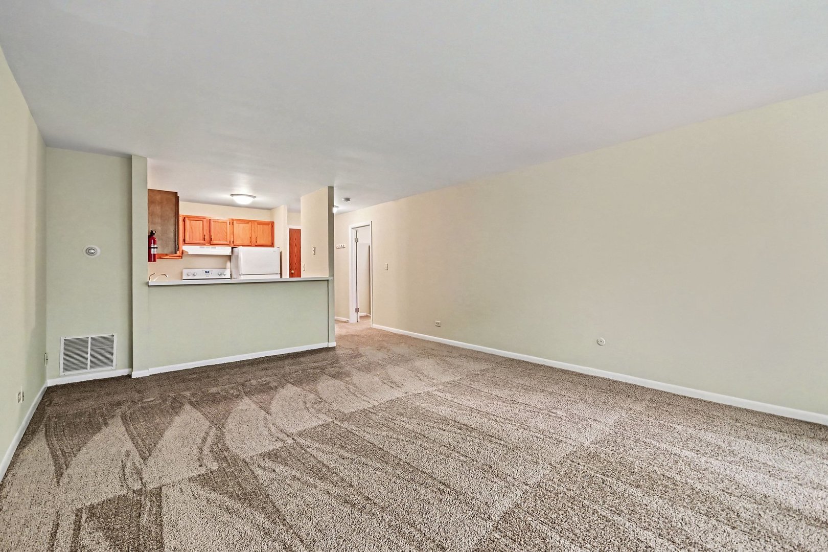 1833 FOUR LAKES Avenue Unit: 2D
