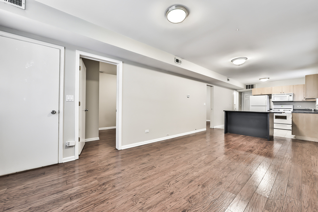 3231 N Ridgeway Avenue Unit: G
