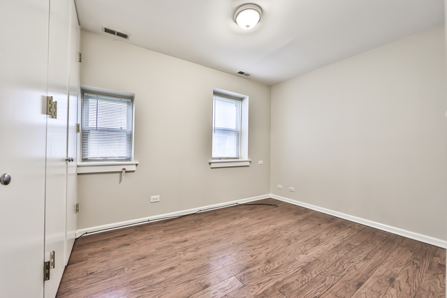 3231 N Ridgeway Avenue Unit: G