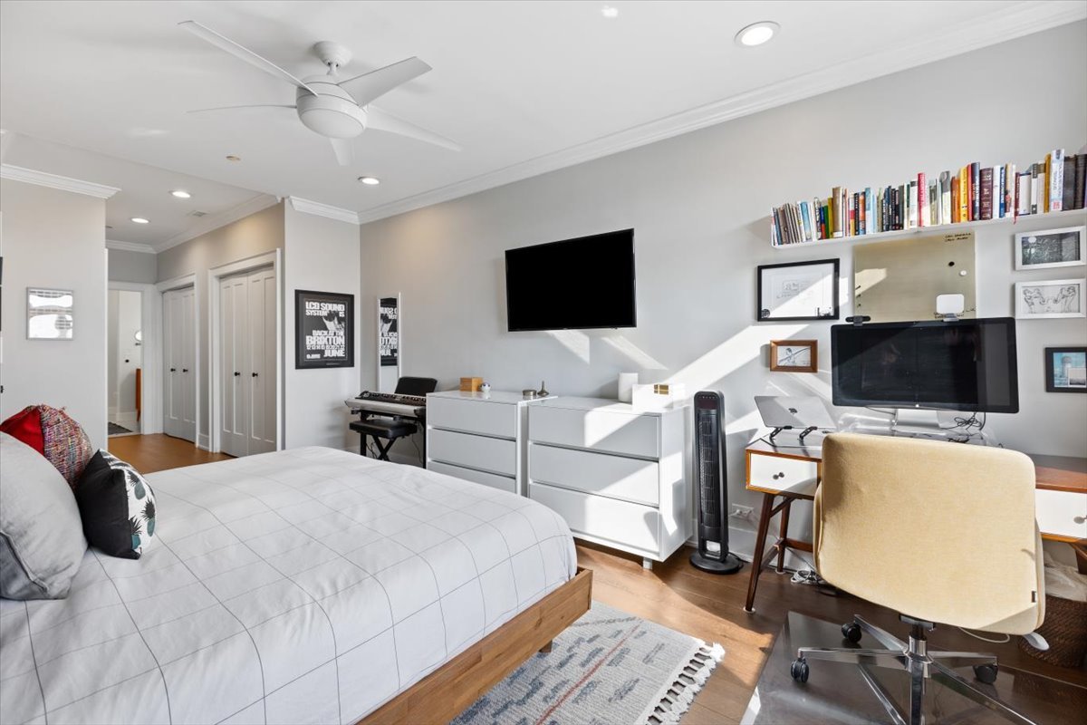1155 W Armitage Avenue Unit: 301