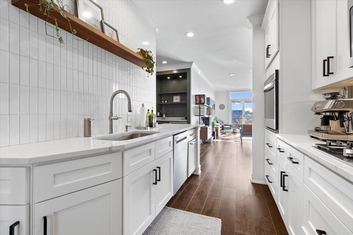 1155 W Armitage Avenue Unit: 301