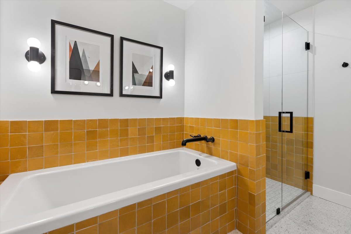 1155 W Armitage Avenue Unit: 301