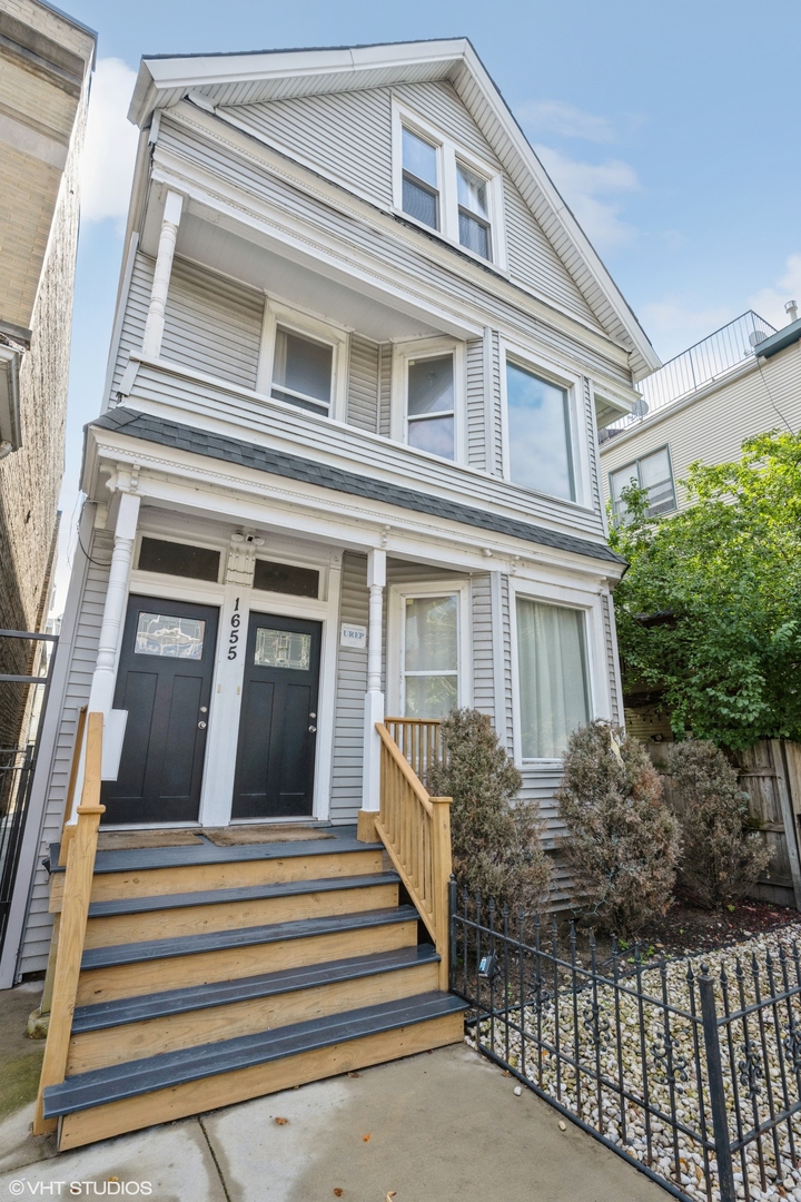 1655 W Irving Park Road Unit: 1R