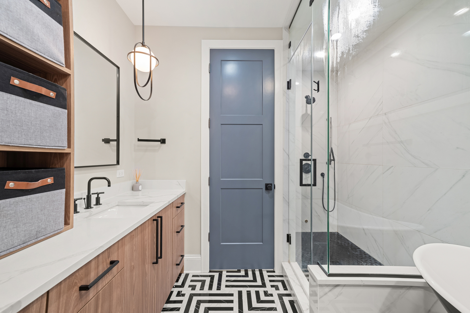 2254 W Roscoe Street Unit: 1
