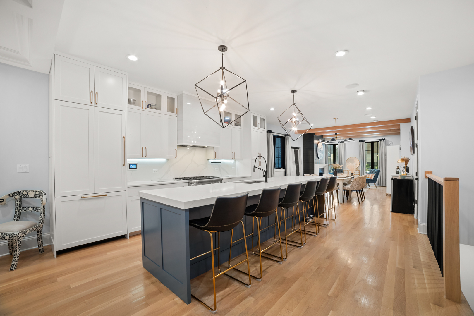 2254 W Roscoe Street Unit: 1