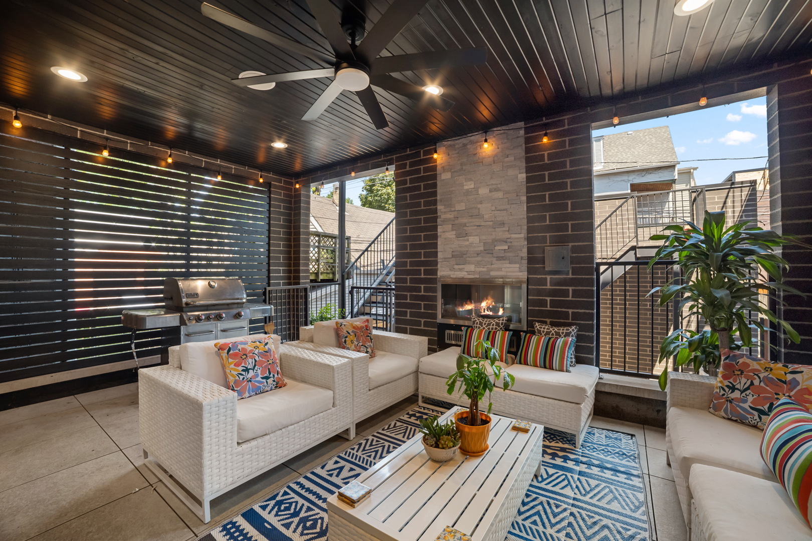 2254 W Roscoe Street Unit: 1