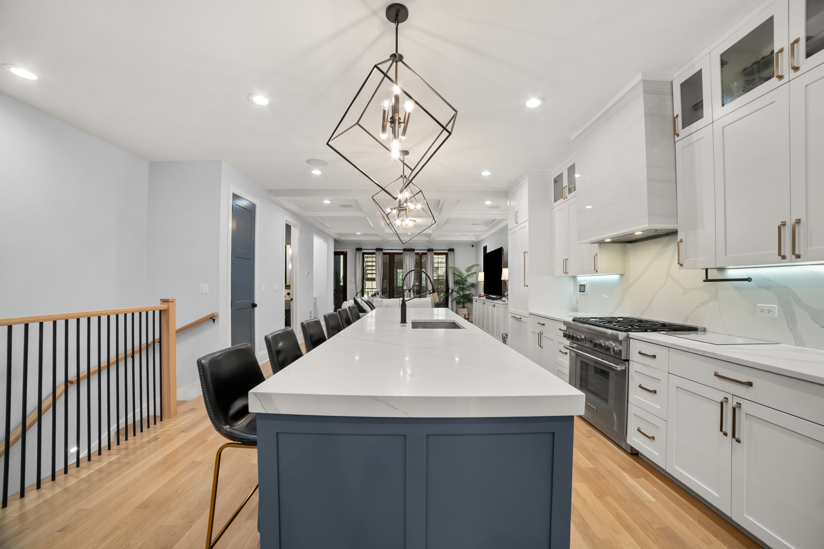 2254 W Roscoe Street Unit: 1