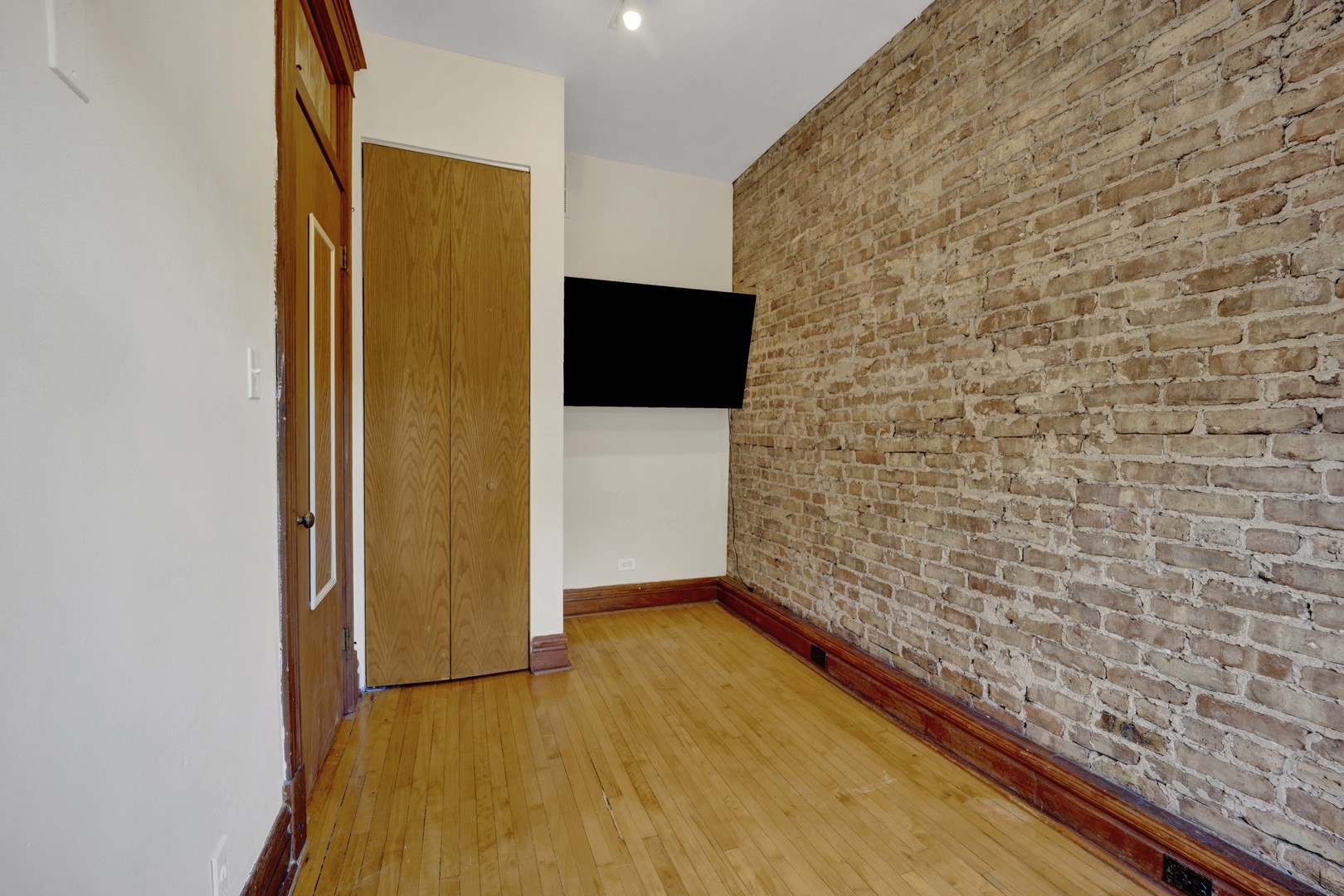 1404 W Flournoy Street Unit: 3