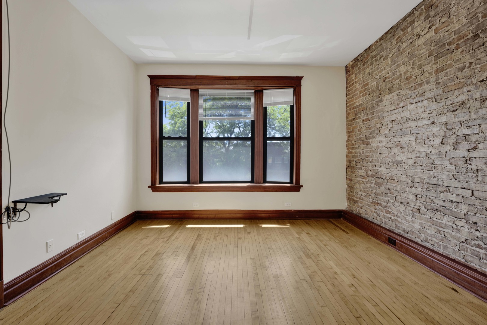 1404 W Flournoy Street Unit: 3