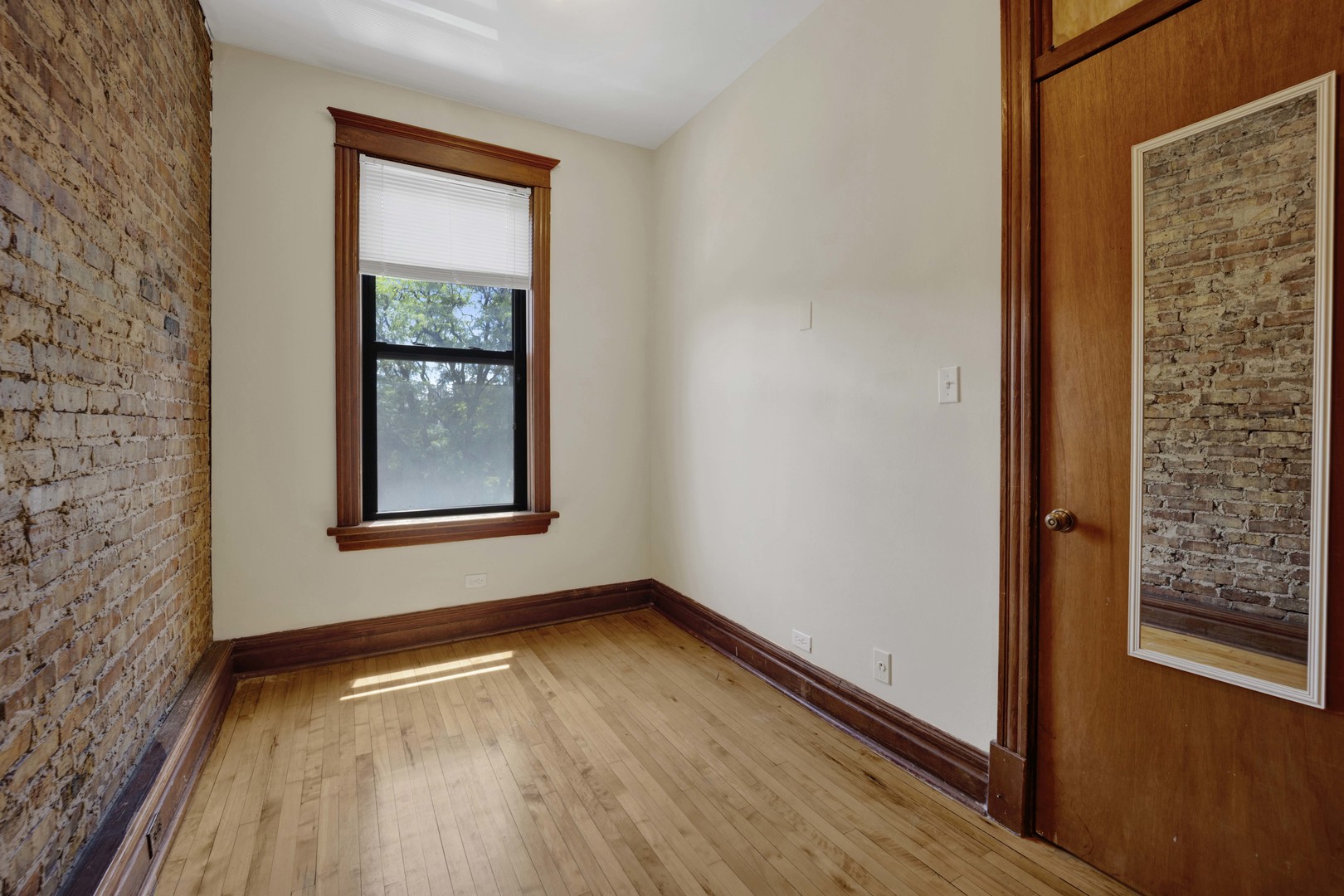 1404 W Flournoy Street Unit: 3