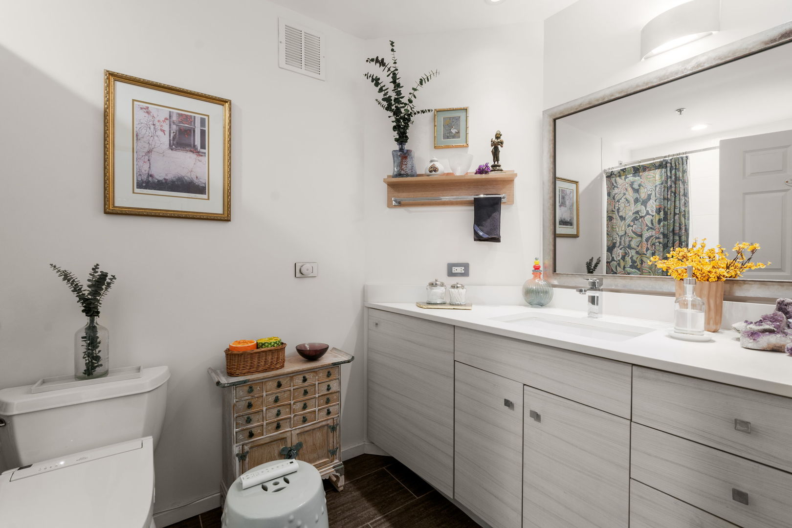 340 W Superior Street Unit: 1603