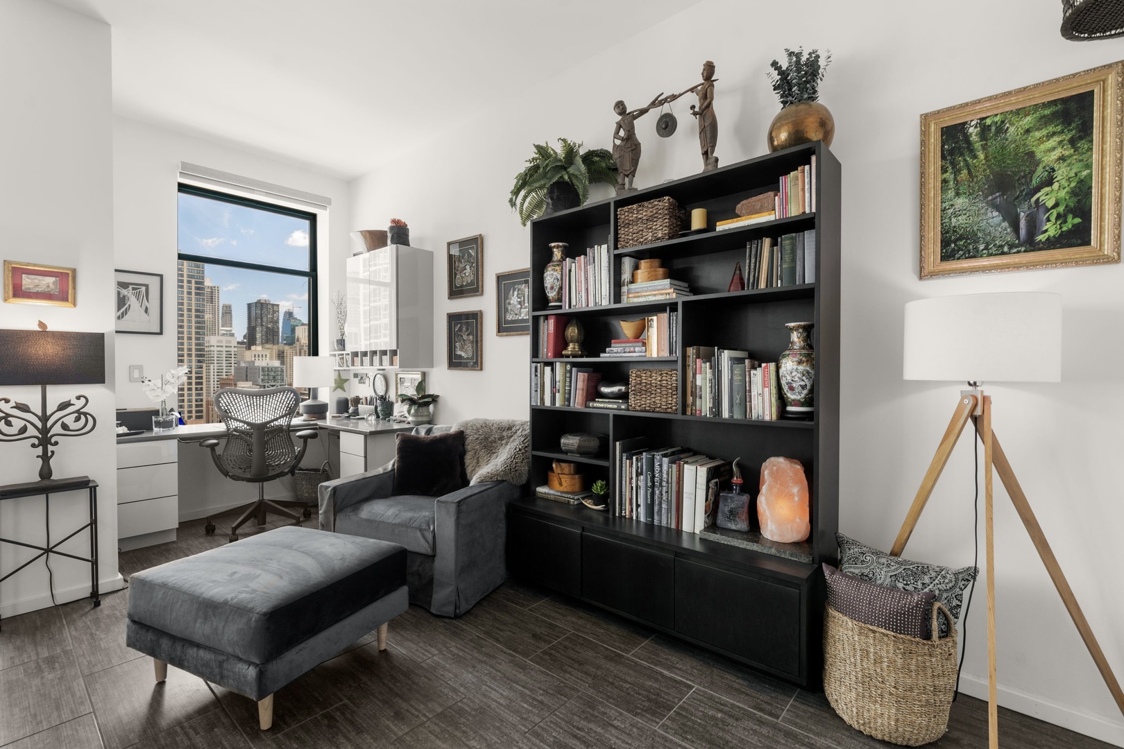 340 W Superior Street Unit: 1603