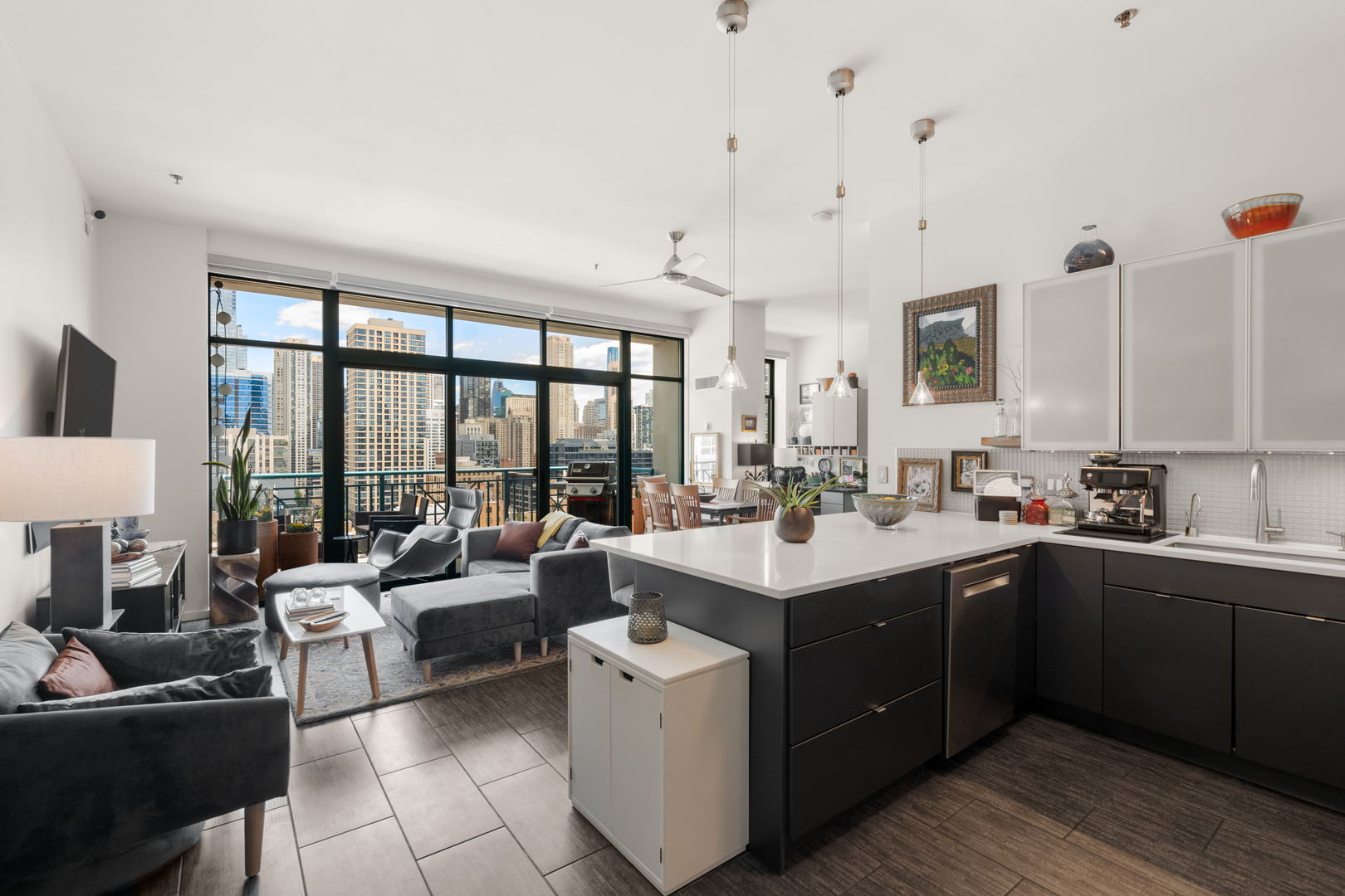 340 W Superior Street Unit: 1603