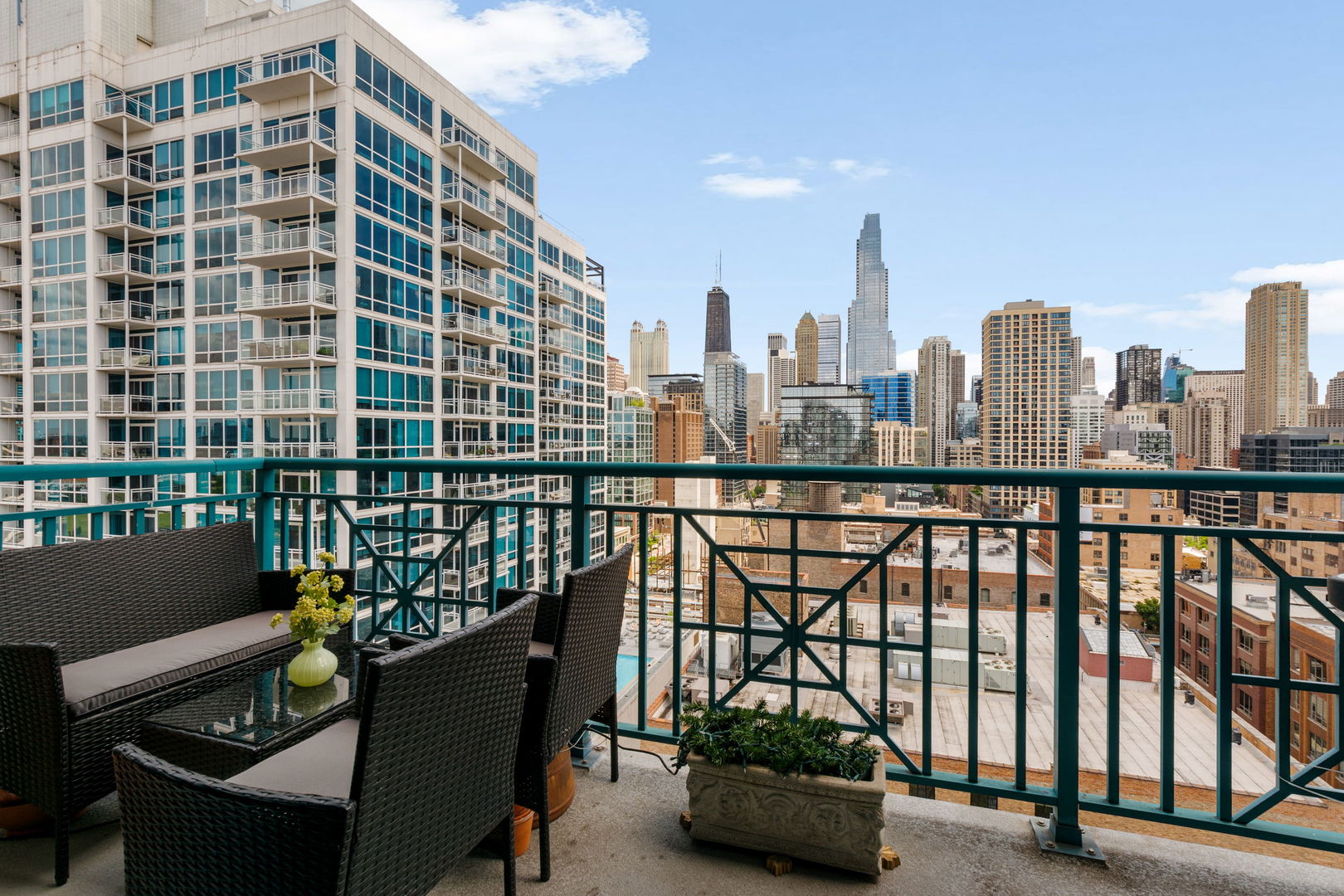 340 W Superior Street Unit: 1603