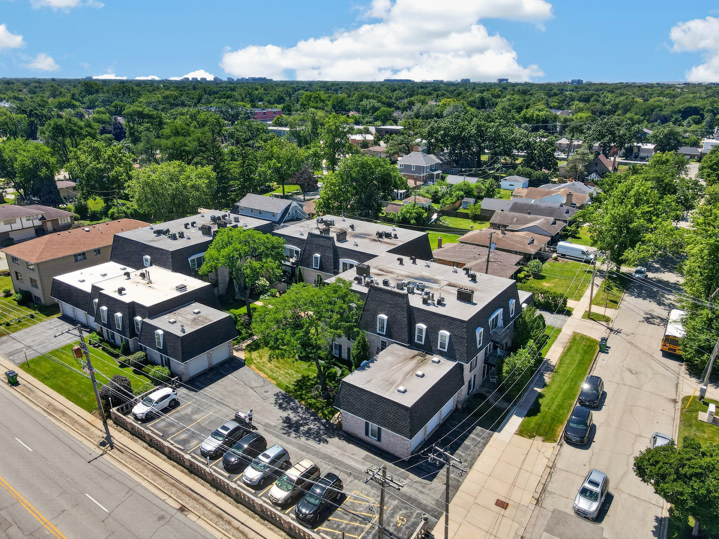 944 N Northwest Highway Unit: 307