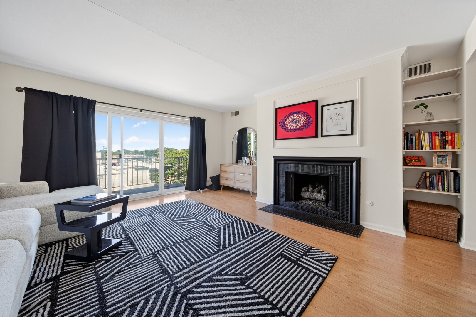 944 N Northwest Highway Unit: 307