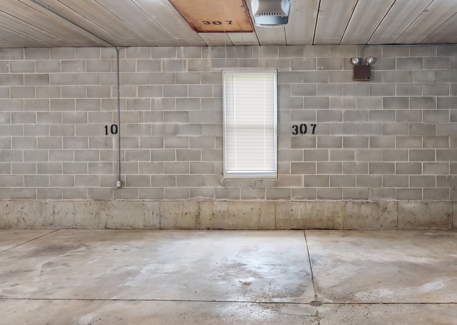 944 N Northwest Highway Unit: 307