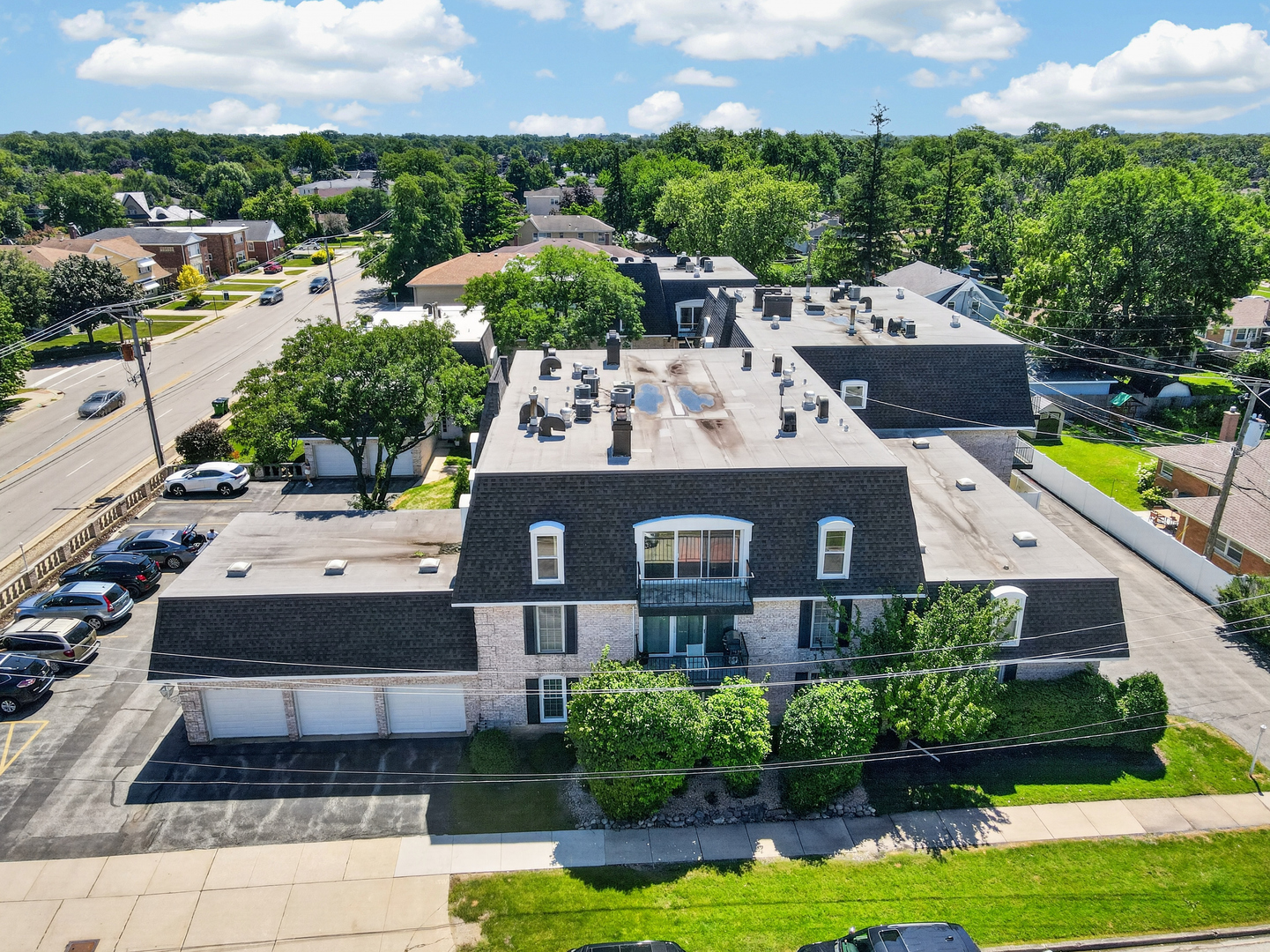 944 N Northwest Highway Unit: 307