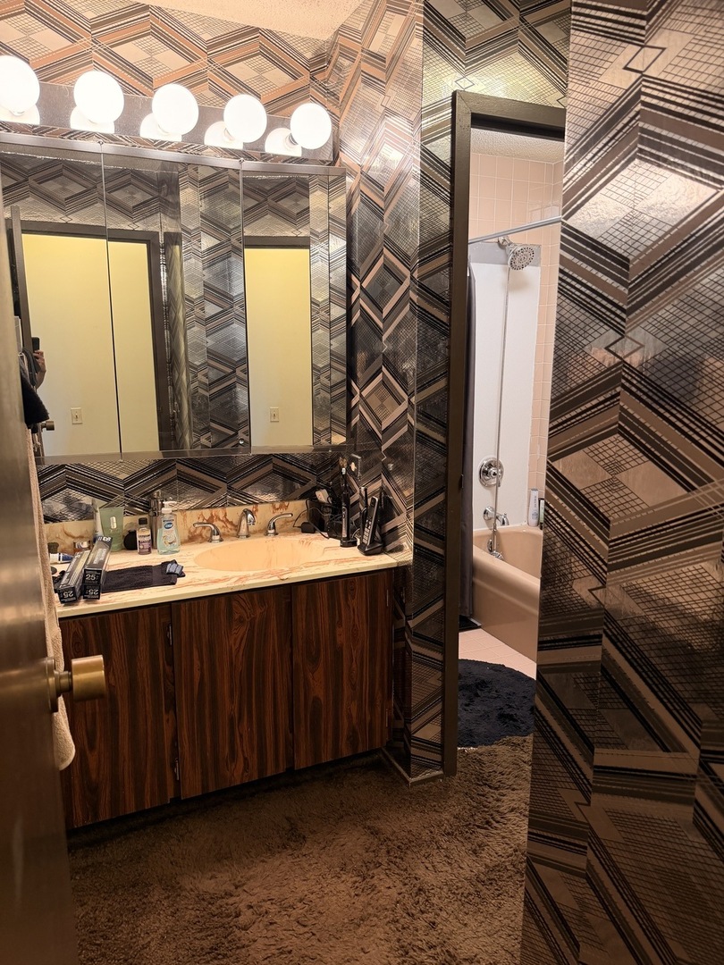 4170 N Marine Drive Unit: 12H