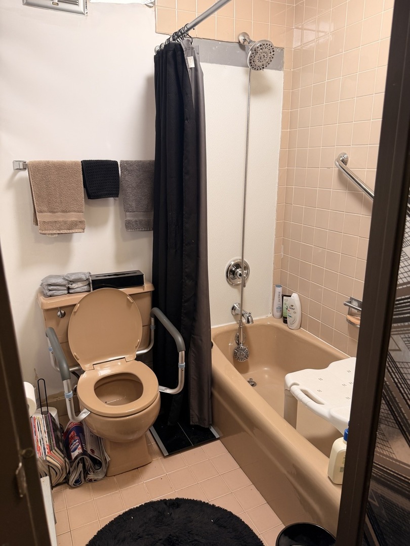 4170 N Marine Drive Unit: 12H