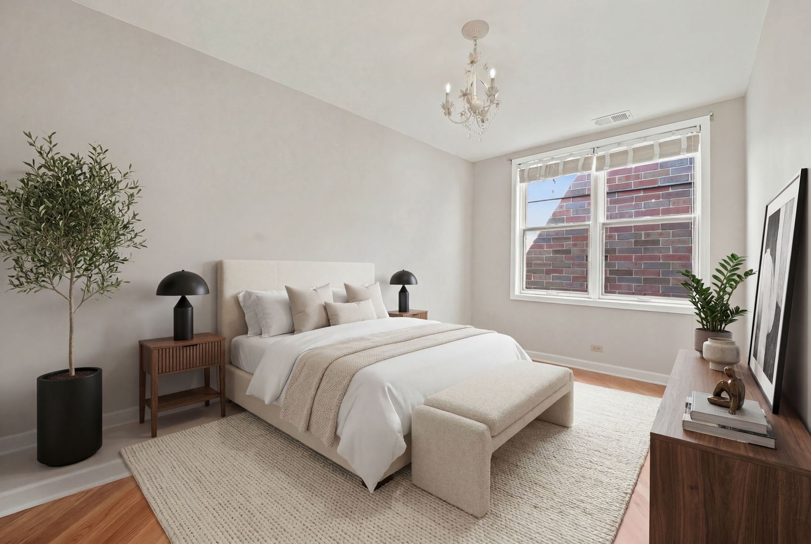 920 W Wolfram Street Unit: 4