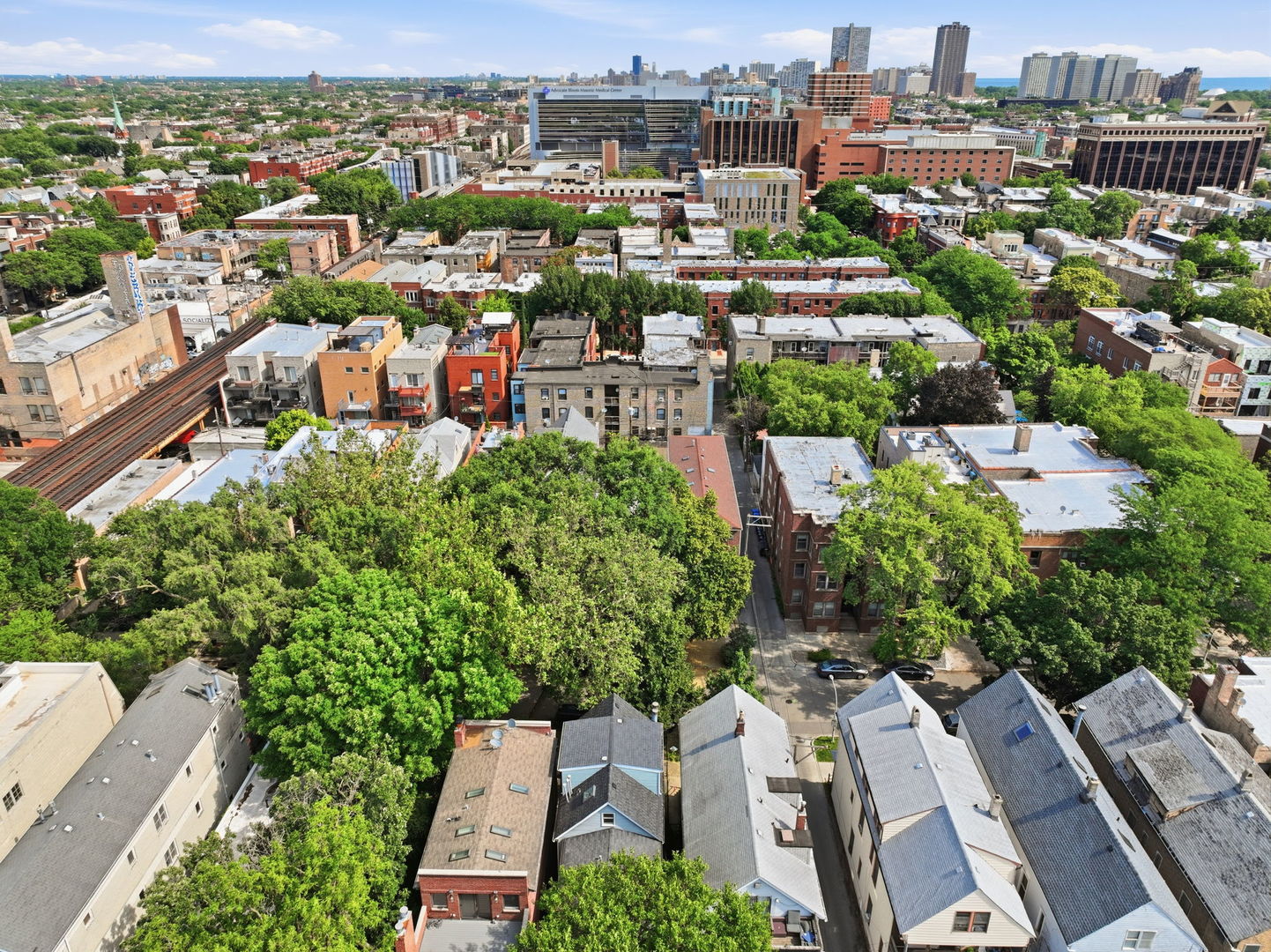 920 W Wolfram Street Unit: 4