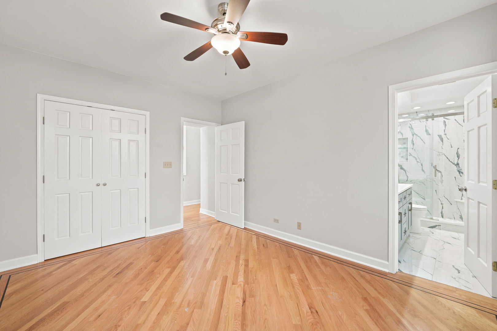 920 W Wolfram Street Unit: 4