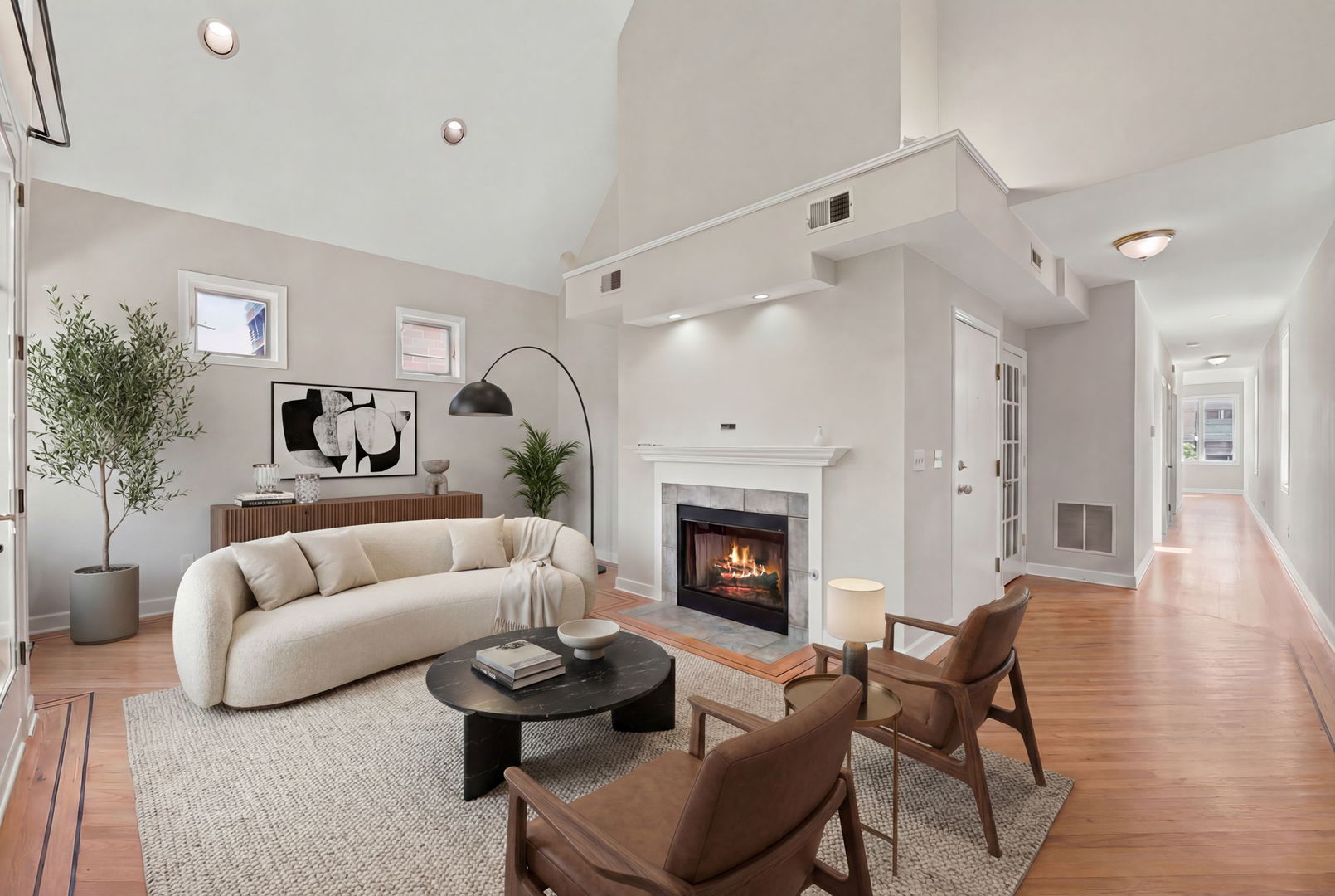 920 W Wolfram Street Unit: 4