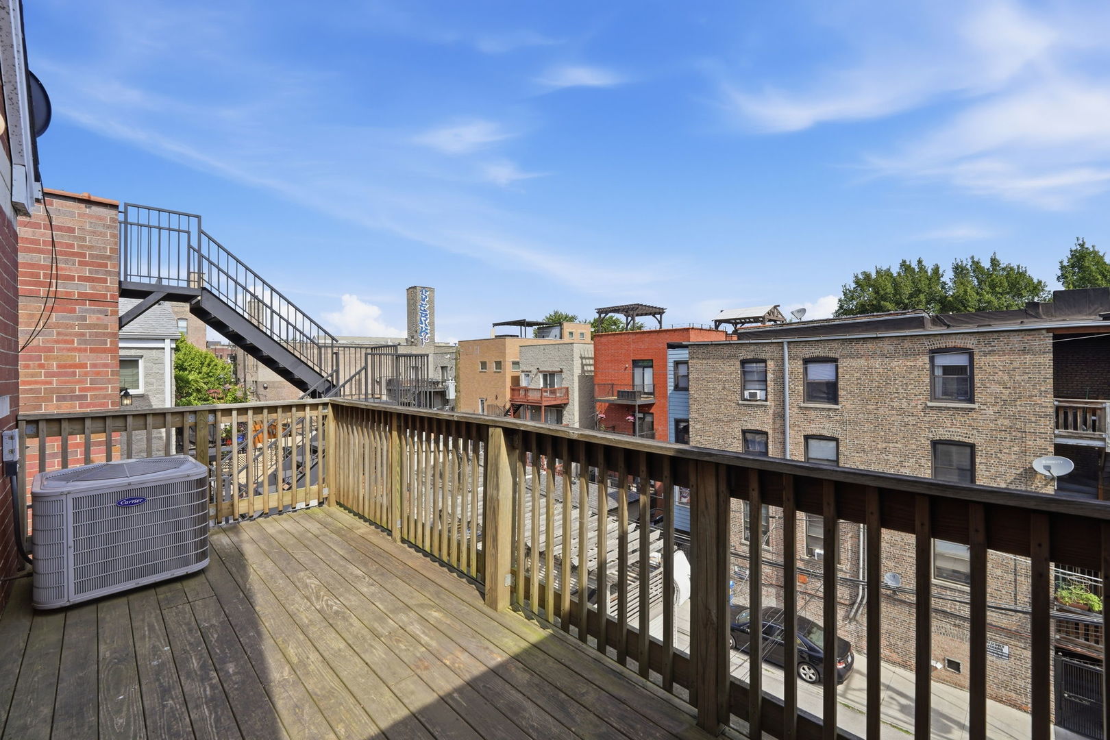 920 W Wolfram Street Unit: 4
