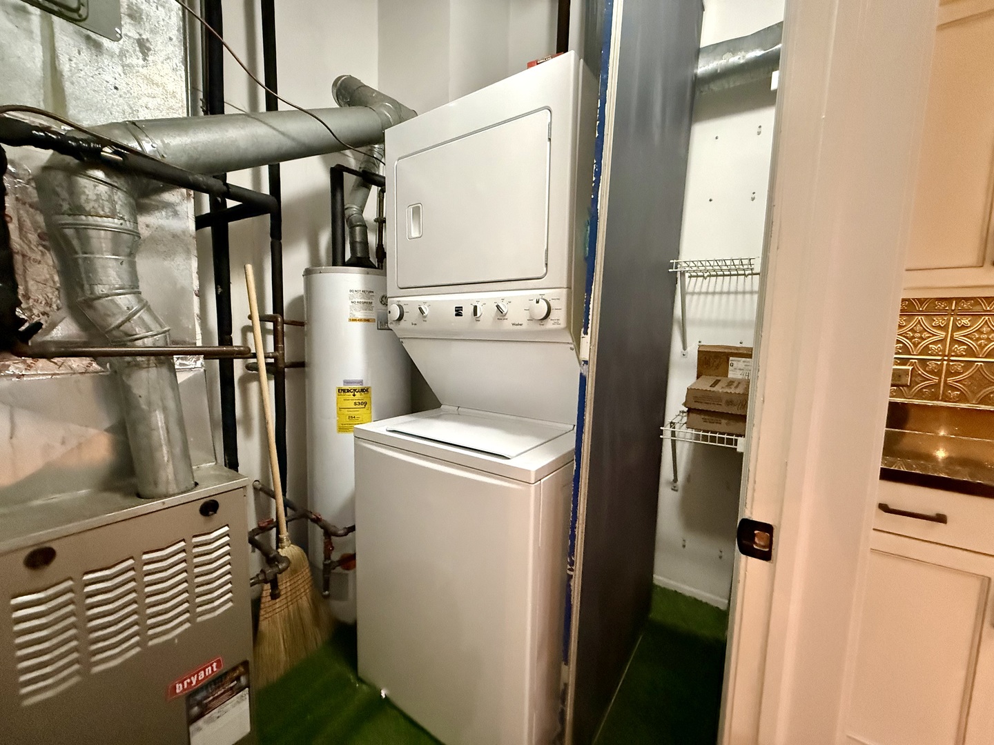 312 N May Street Unit: 4H