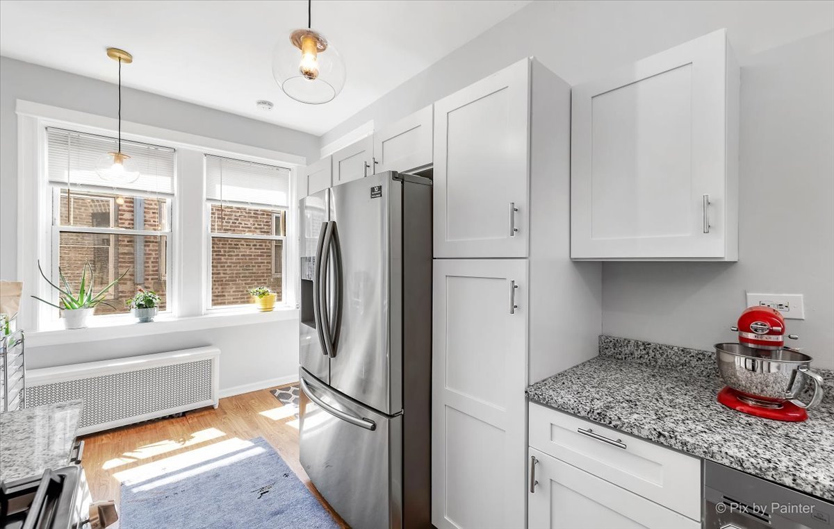 557 W Fullerton Parkway Unit: 3E