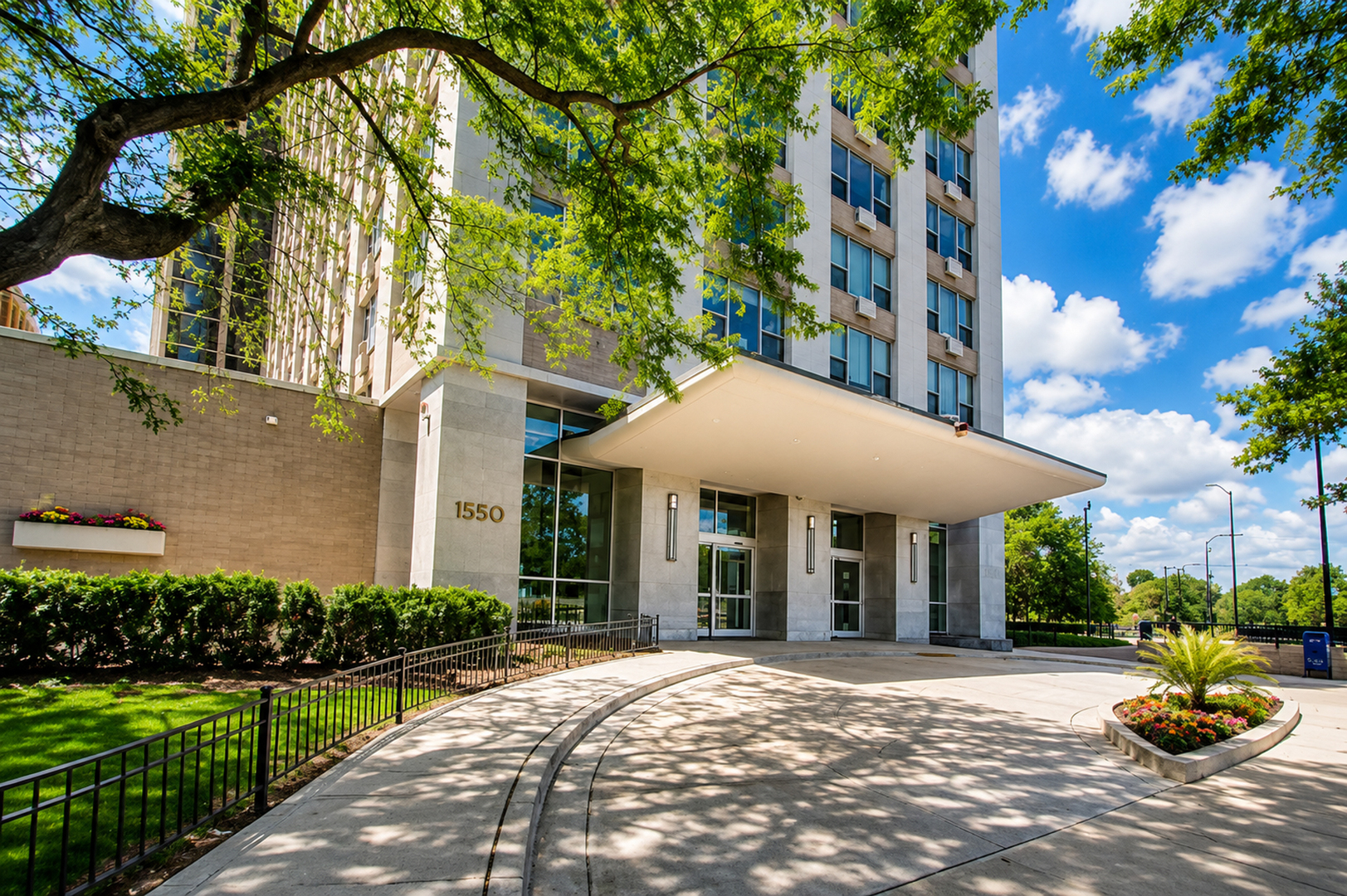 1550 N Lake Shore Drive Unit: 23F