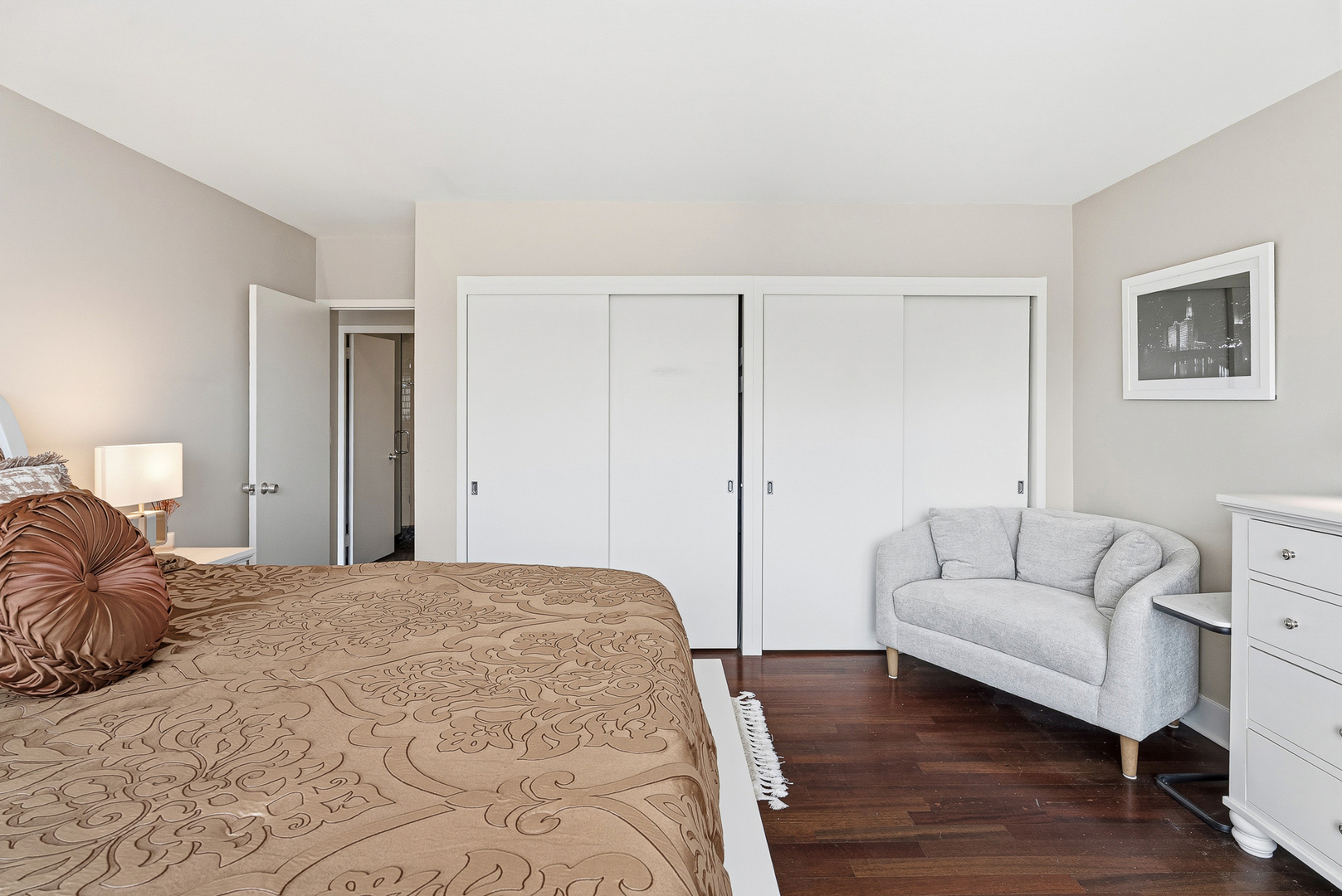 1550 N Lake Shore Drive Unit: 23F