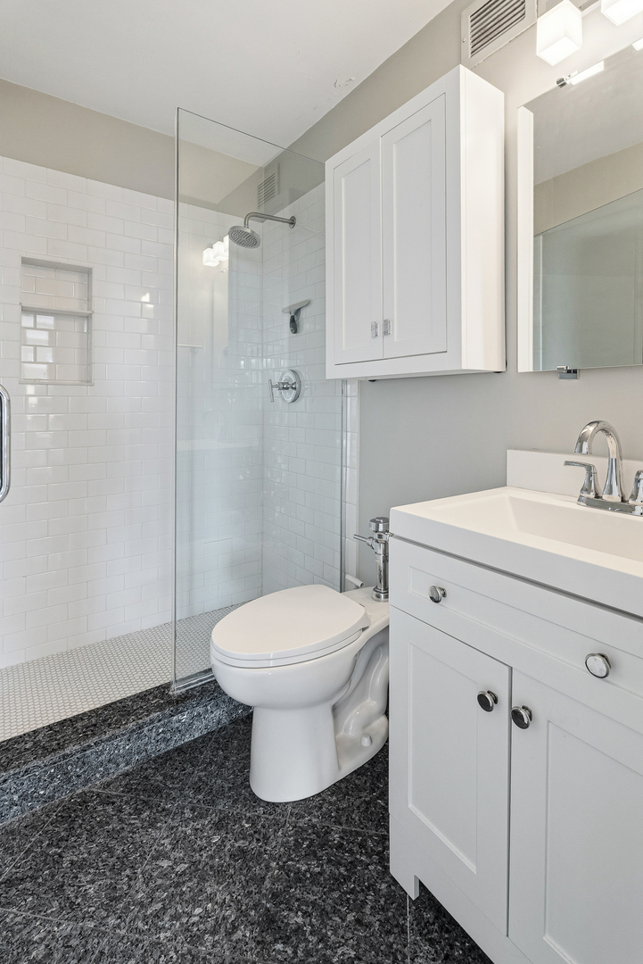1550 N Lake Shore Drive Unit: 23F