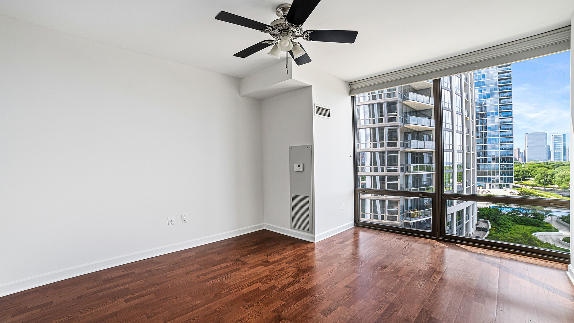 233 E 13th Street Unit: 1001