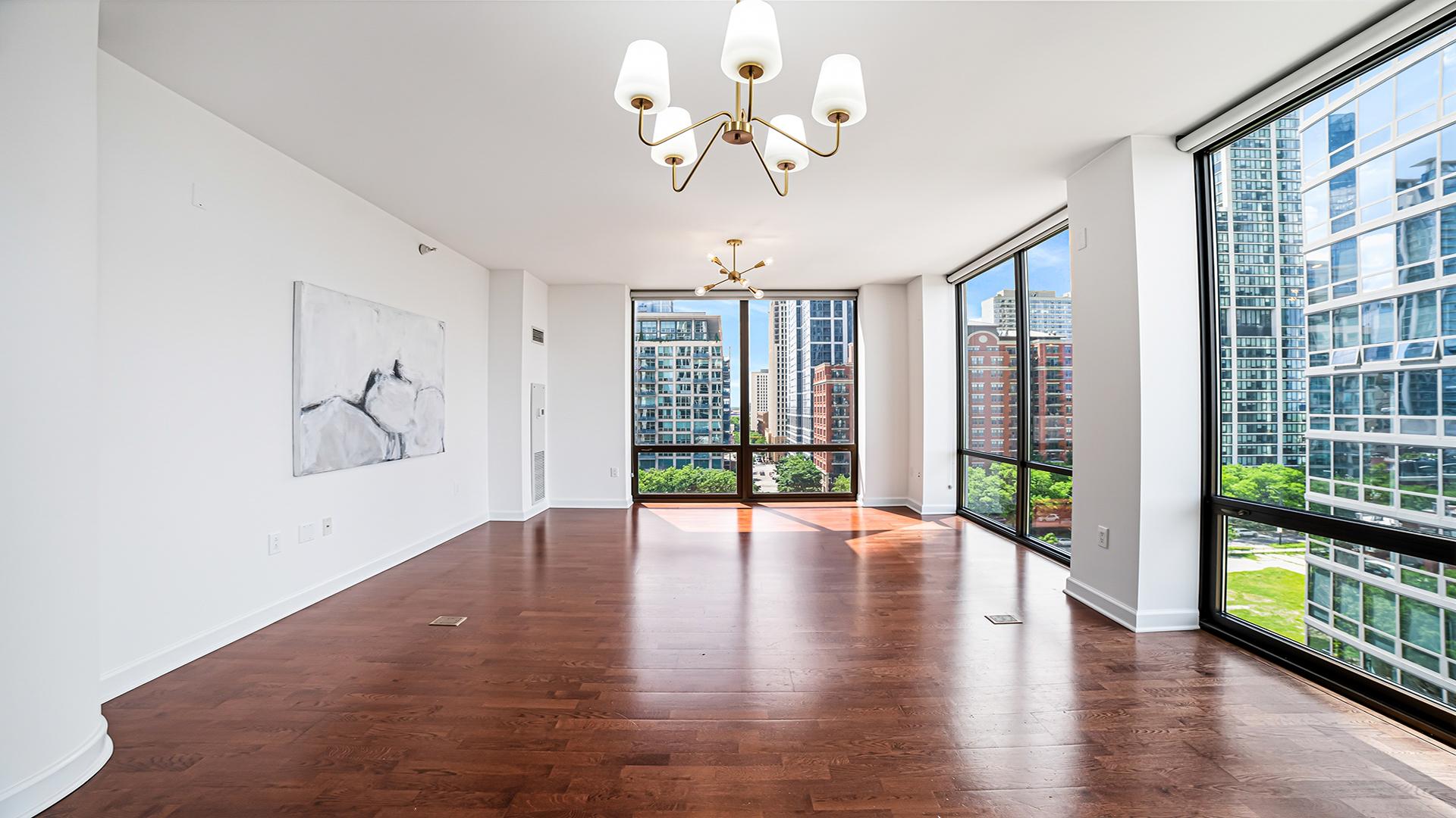 233 E 13th Street Unit: 1001