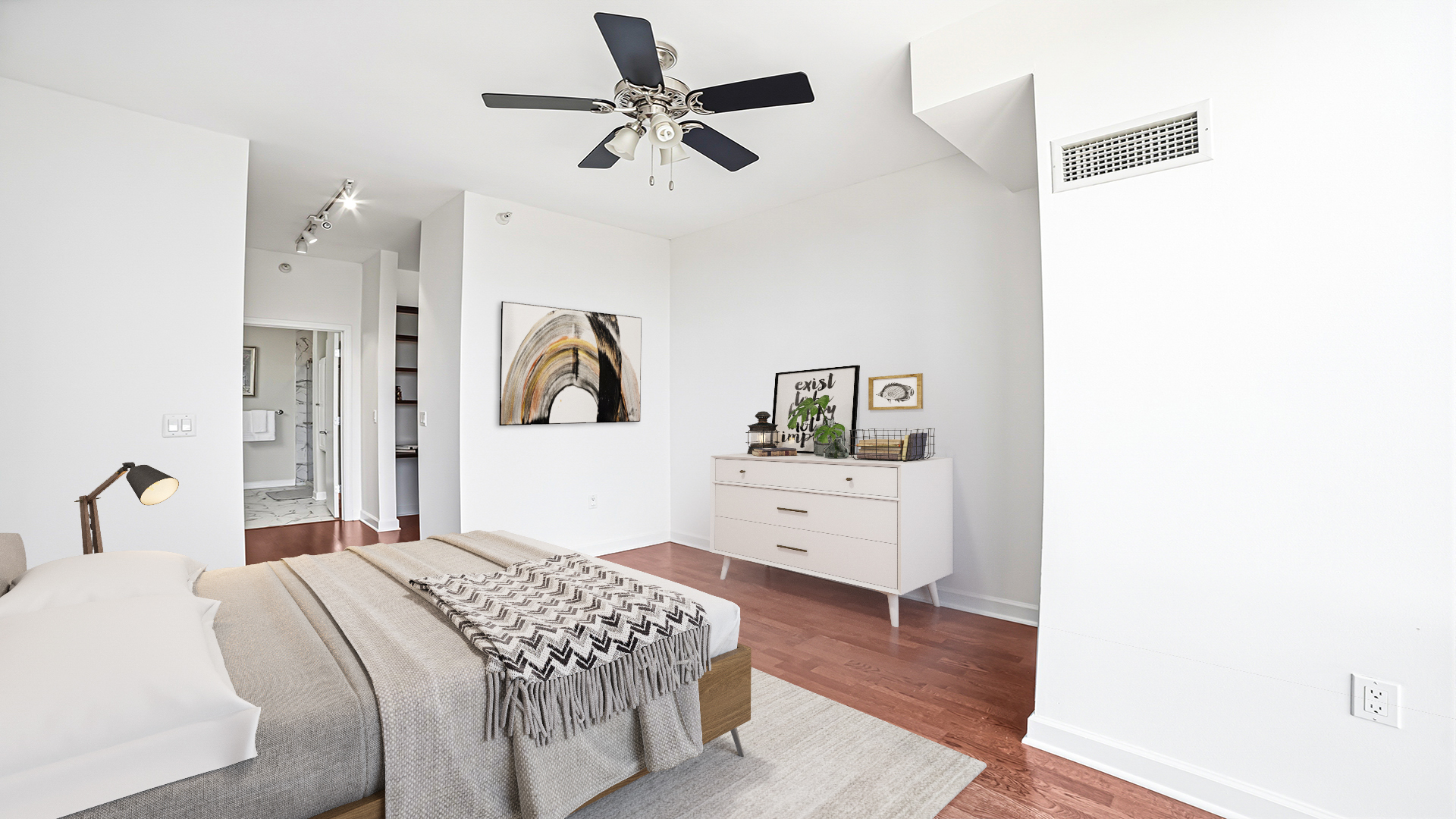 233 E 13th Street Unit: 1001