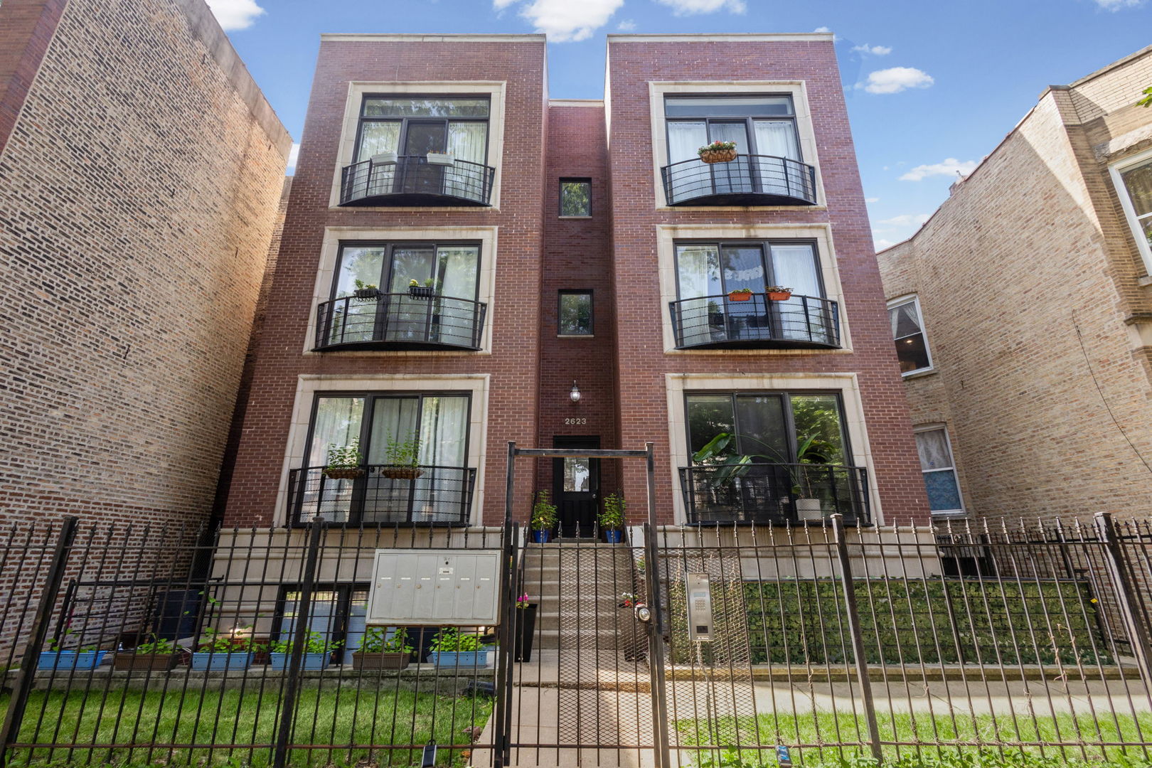 2623 W Evergreen Avenue Unit: 3E