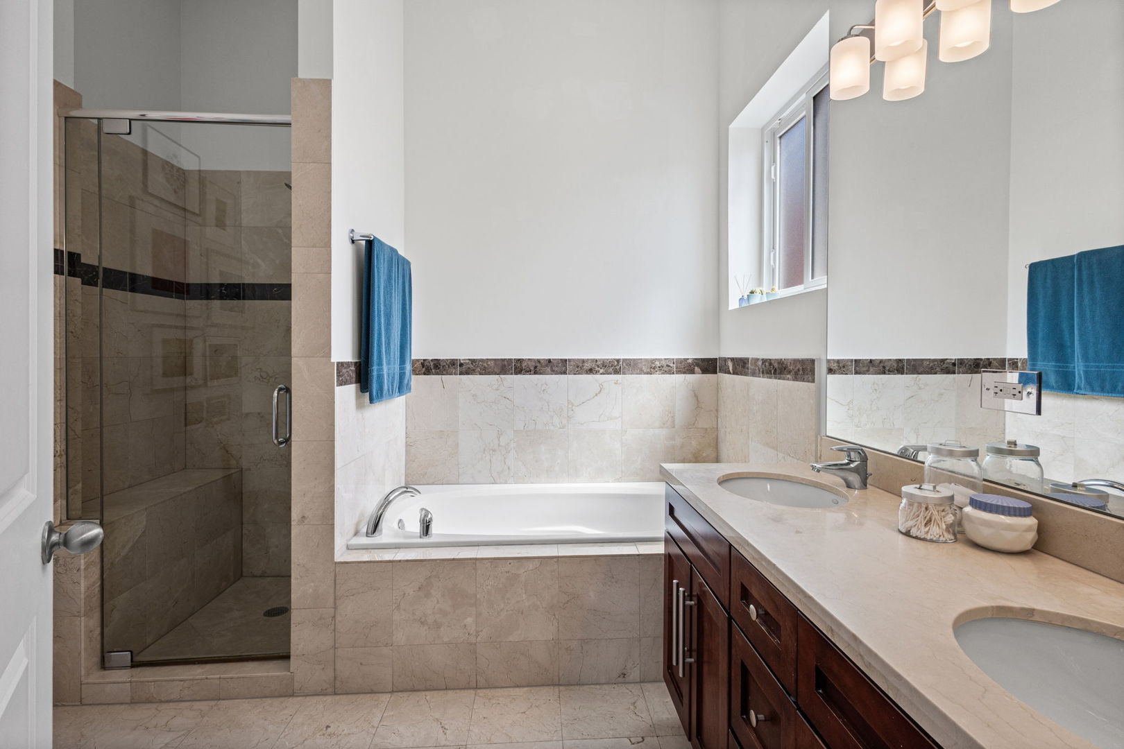 2623 W Evergreen Avenue Unit: 3E