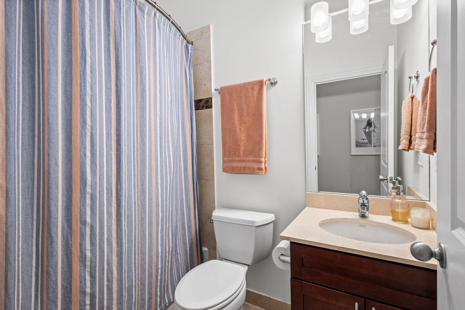 2623 W Evergreen Avenue Unit: 3E
