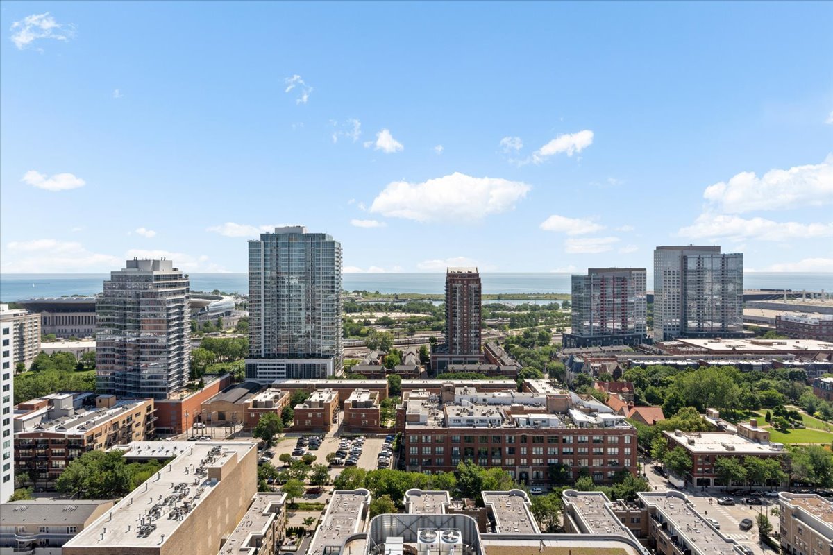 1720 S Michigan Avenue Unit: 2503