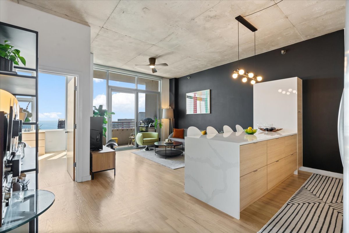 1720 S Michigan Avenue Unit: 2503