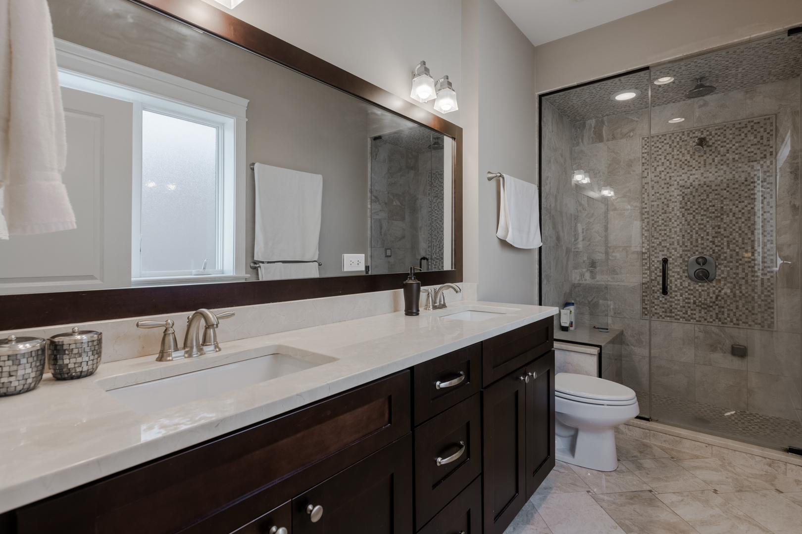 3315 N Seminary Avenue Unit: 2