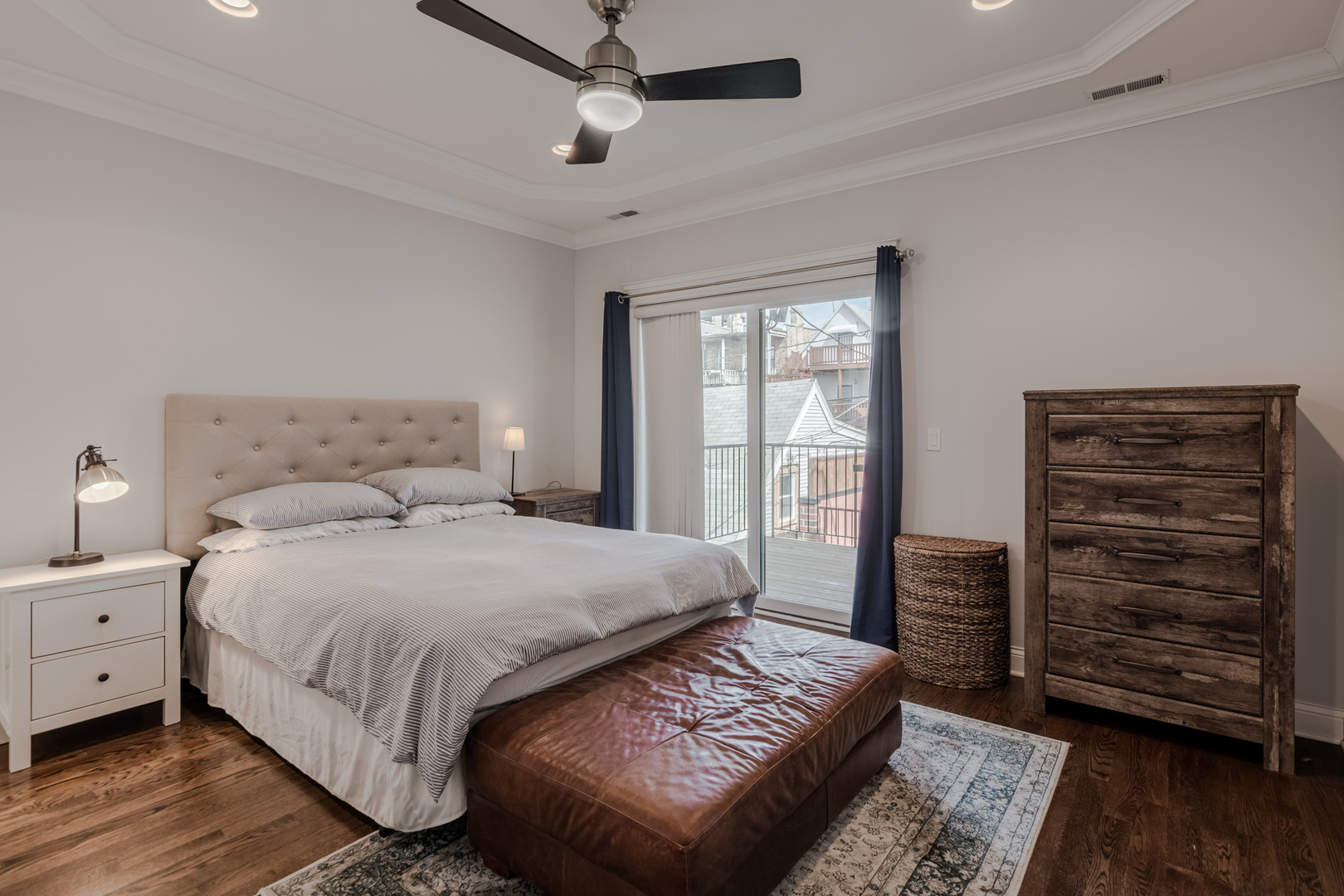 3315 N Seminary Avenue Unit: 2