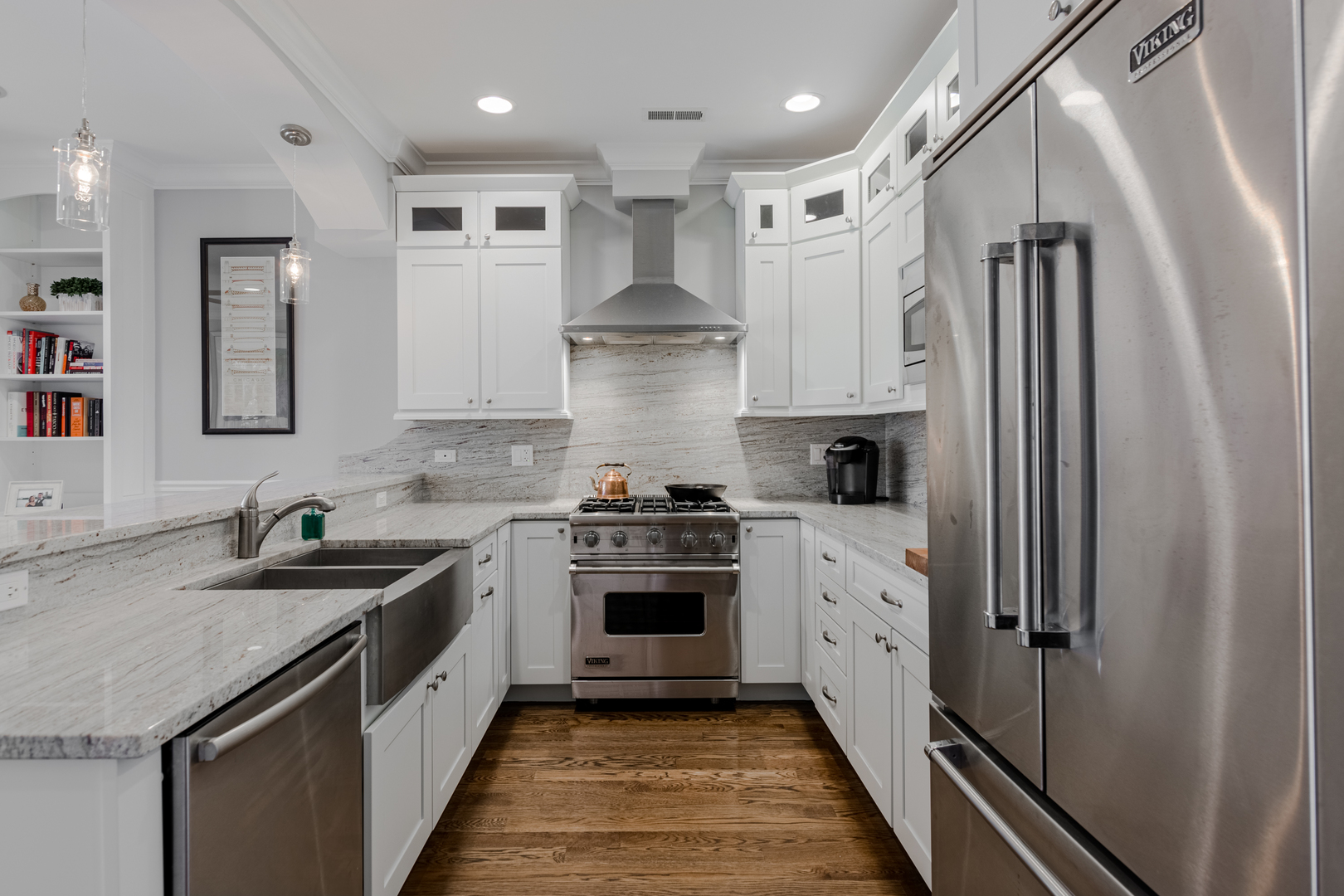 3315 N Seminary Avenue Unit: 2